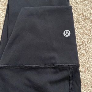 BRAND NEW LULULEMON LEGGINGS NEVER WORN